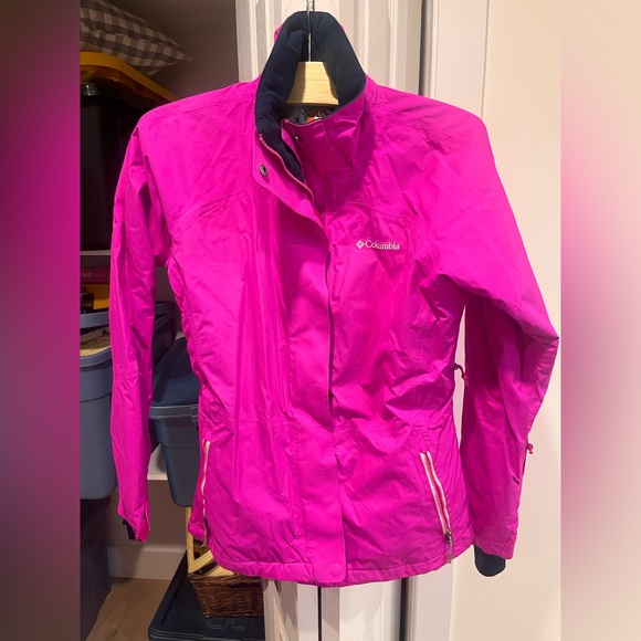 Columbia ski jacket with detachable hood - Picture 1 of 7